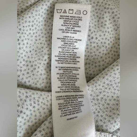 Adrianna Papell White & Black Polka Dot Short Flutter Cap Sleeve V-Neck Tie Top - Picture 7 of 8